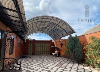 Продаю дом, 250 м2, Грозный, улица Р.М. Шабазова, 6