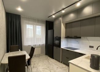 Сдается в аренду 1-комнатная квартира, 46 м2, Тула, улица Макаренко, 36, ЖК Солнечный