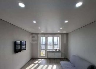 Сдам в аренду 1-комнатную квартиру, 37 м2, Тюмень, улица Павла Шарова, 27, ЖК Пятый квартал