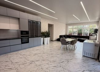 Продаю дом, 332 м2, Новочеркасск, улица 7-я Линия