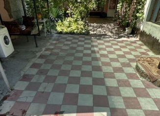 Сдается в аренду дом, 100 м2, Феодосия, улица Кочмарского