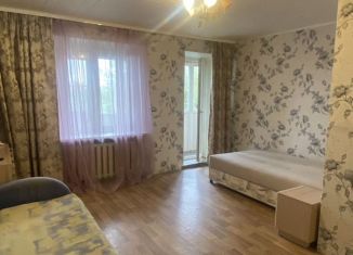 Сдам 1-комнатную квартиру, 35 м2, Кириши, Ленинградская улица, 9