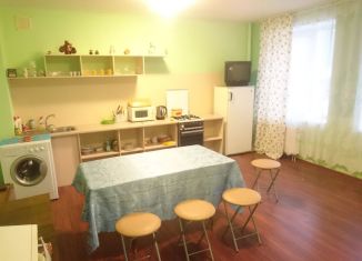 Сдается трехкомнатная квартира, 100 м2, Ярославль, улица Наумова, 71