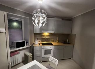 Сдаю в аренду 1-ком. квартиру, 46 м2, Североморск, улица Кортик, 17