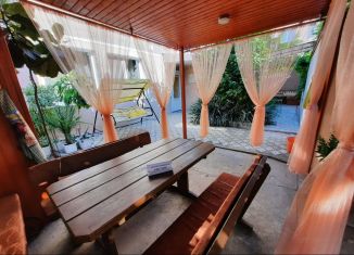 Сдается в аренду дом, 120 м2, Крым, улица Чекиста Галушкина, 36