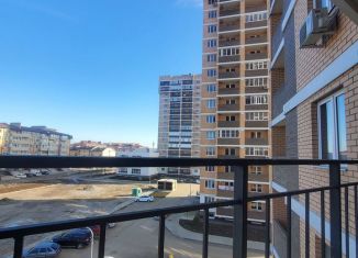 Сдаю в аренду квартиру студию, 32 м2, Краснодар, улица имени Ф.И. Шаляпина, 30/1, микрорайон Завод Радиоизмерительных Приборов