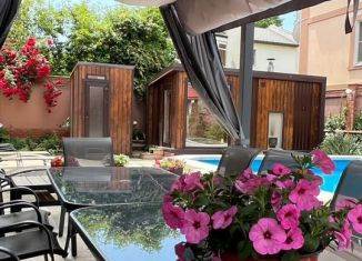 Сдам дом, 310 м2, Краснодар, улица Курортный Посёлок, 21, Карасунский округ