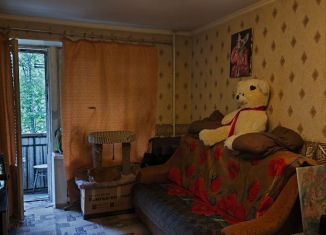 Сдается в аренду однокомнатная квартира, 32 м2, Ломоносов, Александровская улица, 51