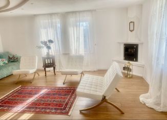 4-комнатная квартира в аренду, 158 м2, Калуга, улица Луначарского, 9/2