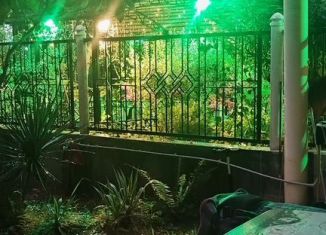 Сдаю дом, 80 м2, Сочи, улица Белых Акаций, 1А