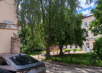 Сдаю в аренду трехкомнатную квартиру, 99 м2, Кронштадт, Петровская улица, 16/2