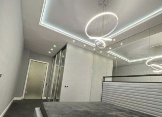Сдаю в аренду трехкомнатную квартиру, 81 м2, Новосибирск, Овражная улица, 12, метро Заельцовская