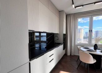 Сдам 2-комнатную квартиру, 56 м2, Санкт-Петербург, Октябрьская набережная, 40