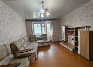 Сдается в аренду 3-комнатная квартира, 58.3 м2, Коми, улица Зои Космодемьянской, 48