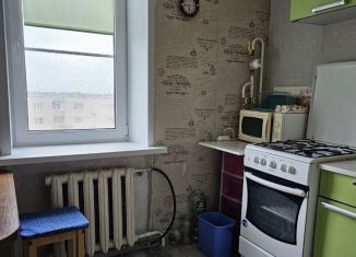 Сдам в аренду 1-комнатную квартиру, 32 м2, Валдай, улица Радищева, 35