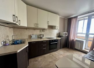 Сдаю в аренду 1-комнатную квартиру, 37.1 м2, Мурино, Охтинская аллея, 10к1, ЖК Девятый вал