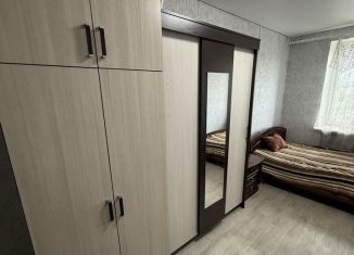 Аренда двухкомнатной квартиры, 45.6 м2, Курчатов, улица Космонавтов, 2