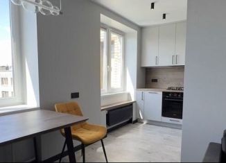 Сдаю в аренду 3-комнатную квартиру, 60.5 м2, Санкт-Петербург, Пражская улица, 17к1