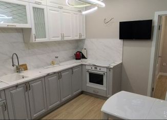 Сдаю в аренду однокомнатную квартиру, 42 м2, Краснодар, улица им. Героя Яцкова И.В., микрорайон Губернский