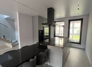 Сдается в аренду 2-ком. квартира, 262 м2, Санкт-Петербург, 2-я Никитинская улица, 59, муниципальный округ Юнтолово