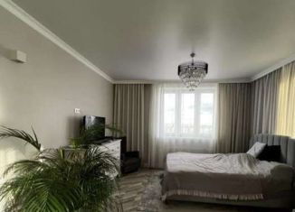 Сдам в аренду 2-комнатную квартиру, 52 м2, Тюмень, улица Дмитрия Менделеева, 2, ЖК Кристалл