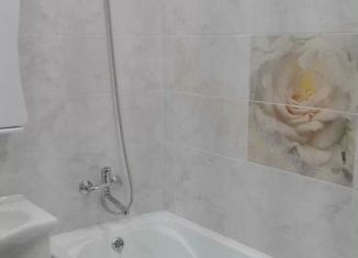 Сдам в аренду однокомнатную квартиру, 38 м2, Йошкар-Ола, улица Петрова, 11А, микрорайон Центральный