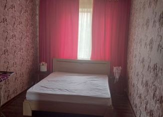 Сдается в аренду 2-ком. квартира, 479 м2, Усть-Лабинск, улица Ободовского, 33