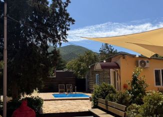 Коттедж в аренду, 80 м2, Крым, Алуштинская улица, 41