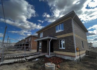 Продаю таунхаус, 100 м2, деревня Куюки, улица 30-й Квартал