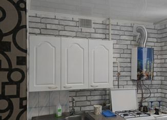 Сдаю 1-ком. квартиру, 32 м2, Бугульма, улица Газинура Гафиатуллина, 44