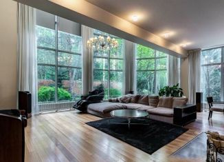 Продам дом, 534 м2, деревня Новинки