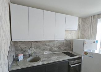 Сдам 1-ком. квартиру, 36 м2, Салават, улица Калинина, 90А