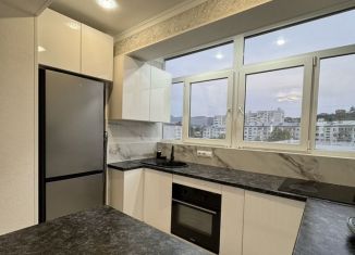 Сдам 2-комнатную квартиру, 60 м2, Кисловодск, Азербайджанская улица, 1А