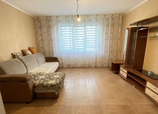 Сдам в аренду 3-комнатную квартиру, 65 м2, Новокузнецк, улица Звездова, 50