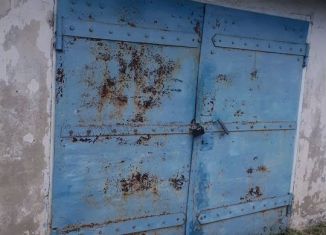 Продаю гараж, 28 м2, поселок городского типа Прогресс, Набережная улица, 15