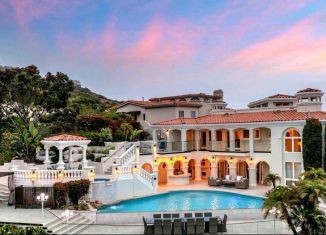 Продам дом, 380 м2, Ялта, площадь Ленина