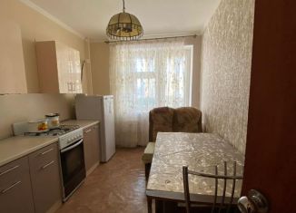 Сдам в аренду двухкомнатную квартиру, 60 м2, Туймазы, улица Комарова, 39