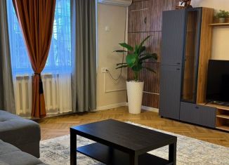 Сдаю в аренду дом, 100 м2, посёлок городского типа Дагомыс, Батумское шоссе, 112