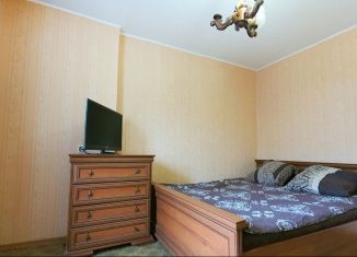 Сдается в аренду трехкомнатная квартира, 80 м2, Владимир, проспект Ленина, 2