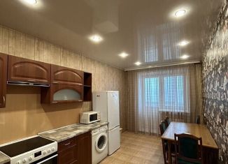 Сдача в аренду 1-ком. квартиры, 45 м2, Тюмень, улица Энергостроителей, 6к1