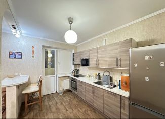 Сдается 2-комнатная квартира, 40 м2, Краснодар, микрорайон Черемушки, улица Селезнёва, 4/5