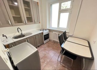 3-ком. квартира в аренду, 65 м2, Грозный, проспект Мохаммеда Али, 11, 2-й микрорайон