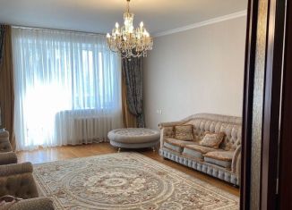 Сдаю 3-ком. квартиру, 108 м2, Уфа, улица Достоевского, 100