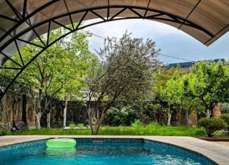 Сдаю коттедж, 110 м2, Сочи, Полтавская улица, 12В