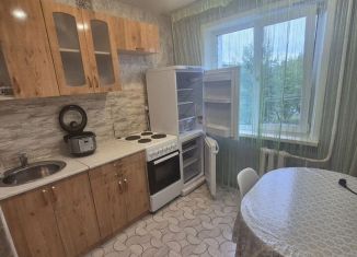 Сдам 2-ком. квартиру, 46 м2, Тайшет, улица Гагарина, 125А