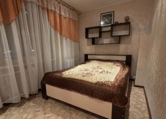 Сдается в аренду 3-ком. квартира, 50 м2, Волхов, улица Коммунаров, 15