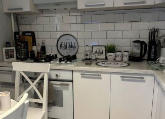 Сдам 1-комнатную квартиру, 35.4 м2, Орёл, улица Емлютина, 18, микрорайон Зареченский