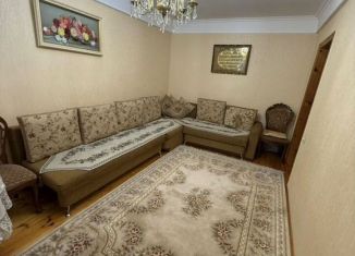 Сдам в аренду двухкомнатную квартиру, 50 м2, Махачкала, улица Агасиева, 16