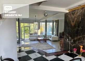 Сдается в аренду дом, 400 м2, Сестрорецк, Магазинная улица, 24