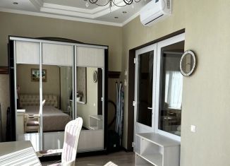 Аренда 2-комнатной квартиры, 68 м2, Сочи, улица Кирова, 30, микрорайон Центральный